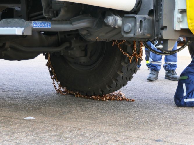 Dienstags-Ausbildung Gleitschutzketten