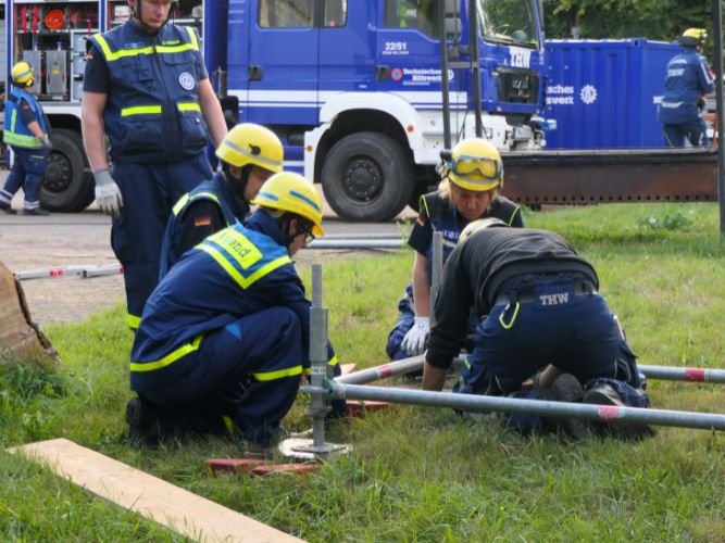 Dienstags-Ausbildung Einsatzübung (Abstützen/Ausleuchten)