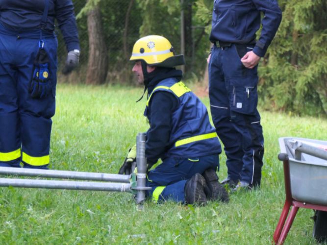 Dienstags-Ausbildung Einsatzübung (Abstützen/Ausleuchten)