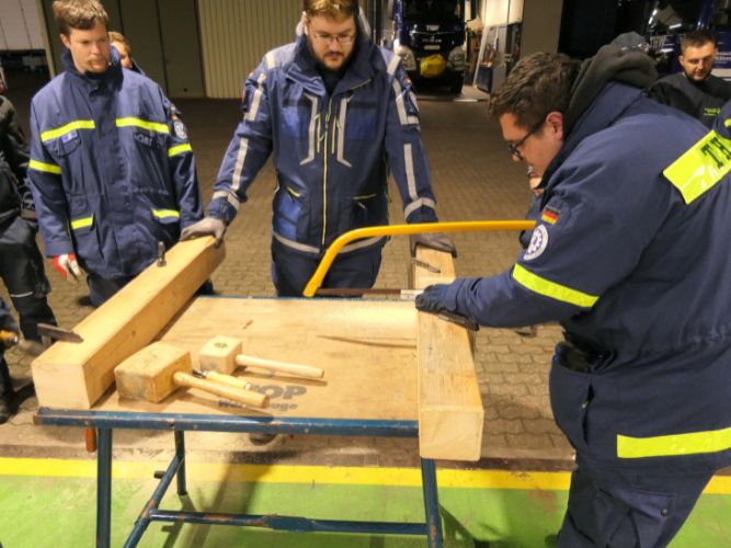 Dienstags-Ausbildung Holzbearbeitung