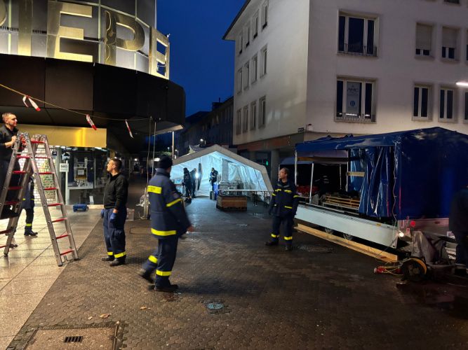 Traditionelle Erbsensuppe-Kochaktion 