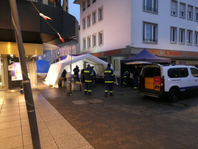 Traditionelle Erbsensuppe-Kochaktion 