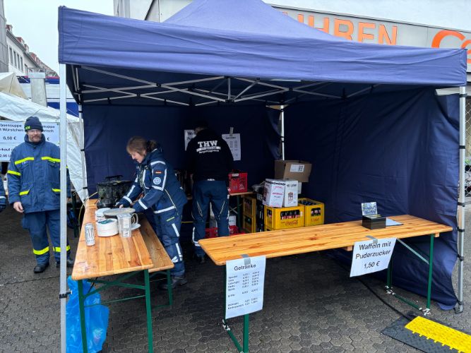 Traditionelle Erbsensuppe-Kochaktion 