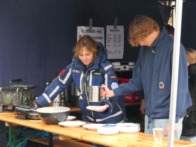 Traditionelle Erbsensuppe-Kochaktion 