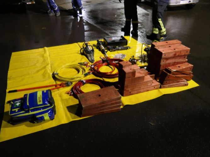 Ausbildung - Retten aus Fahrzeugen