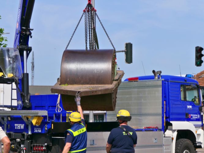 Transport der historischen Walze 