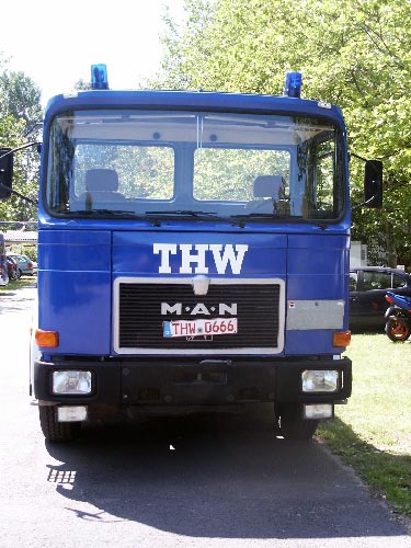 MAN mit Container