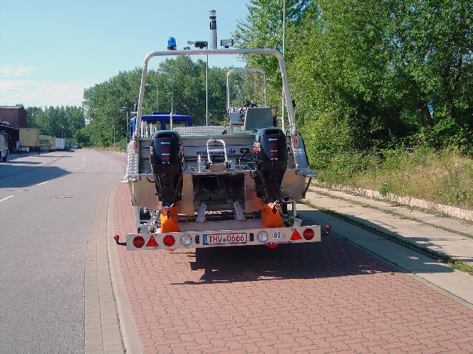 Mehrzweckarbeitsboot (MZAB) mit Trailer